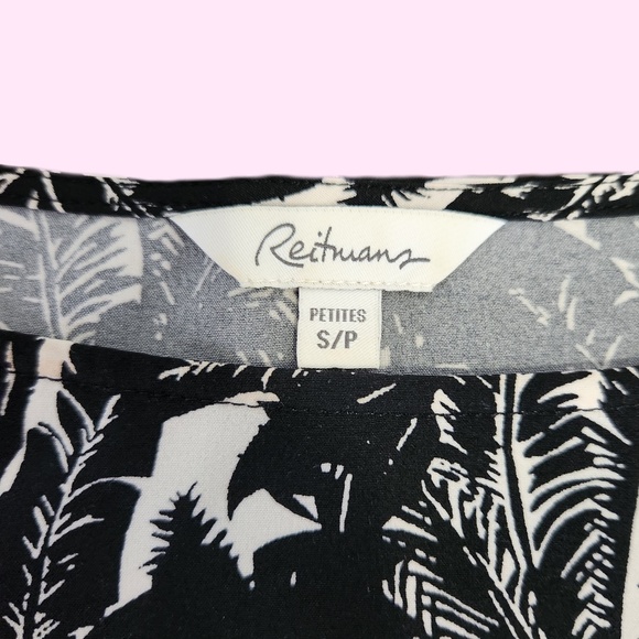 Reitmans Petite Small Black and White Crop Top - Picture 2 of 2